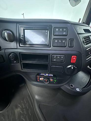 Тягачи: Тягач, DAF, Тентованный — 14