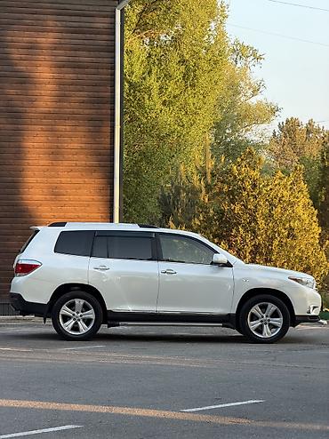 Toyota: Toyota Highlander: 2011 г., 3.5 л, Автомат, Газ, Внедорожник — 7
