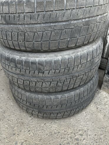 Шины: Шины 215 / 60 / R 16, Зима, Б/у, Комплект, Легковые, Япония, Bridgestone