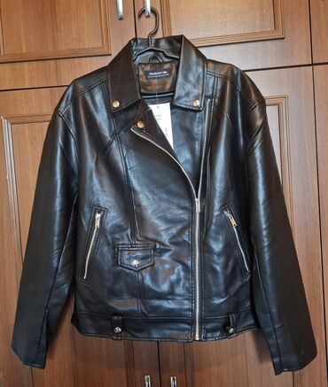 купить кожаную куртку в баку: Qara dəri effektli biker gödəkçə - Brend: WestovVie (etiket üzərində