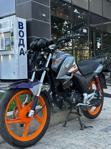 купить электромотоцикл в бишкеке: Классический мотоцикл Honda, 150 куб. см, Бензин, Взрослый