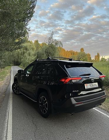 Toyota: Toyota RAV4: 2020 г., 2.5 л, Автомат, Бензин, Кроссовер — 2