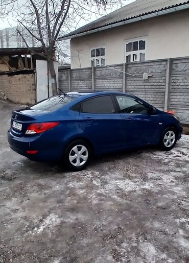 Hyundai: Hyundai Solaris: 2013 г., 1.6 л, Механика, Бензин, Седан