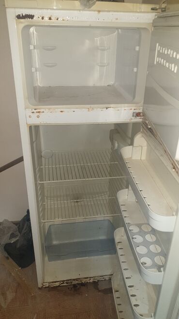 xolodenik: Б/у 2 двери Beko Холодильник Продажа, цвет - Белый, Встраиваемый