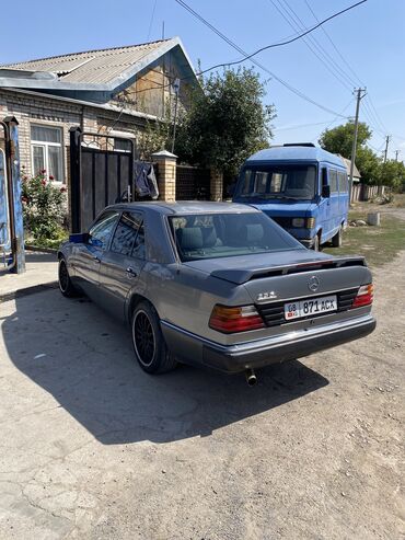 Mercedes-Benz: Mercedes-Benz 230: 1990 г., 2.3 л, Механика, Бензин, Седан