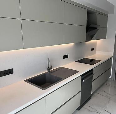 silver kitchen: Кухонный гарнитур, Новый, цвет - Серый — 1