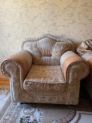 Mebel: İşlənmiş, Klassik divan, Divan, Bazasız, Açılan — 2