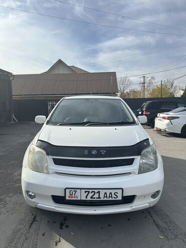 Toyota: Toyota ist: 2003 г., 1.5 л, Автомат, Бензин, Хэтчбэк