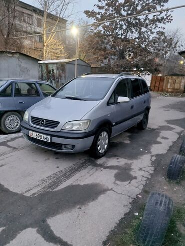 Opel: Opel Zafira: 2001 г., 1.6 л, Механика, Бензин, Минивэн