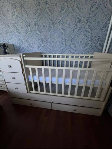 детский матрас в кроватку: Манеж керебет, Колдонулган, Комоду менен, Башка материал