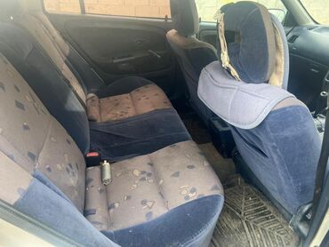 машина kg бишкек тойота: Mitsubishi Carisma: 2001 г., 1.8 л, Автомат, Бензин, Хетчбек