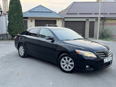 машины 2010 года и выше: Toyota Camry: 2011 г., 2.5 л, Автомат, Бензин, Седан
