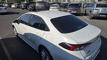 Toyota: Toyota Corolla: 2023 г., 1.8 л, Вариатор, Гибрид, Седан — 5