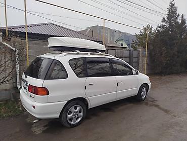 Toyota: Toyota Ipsum: 2001 г., 2 л, Автомат, Бензин, Минивэн — 8