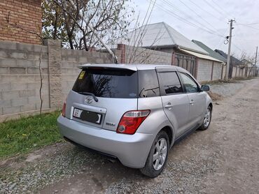 ош транспорт: Toyota ist: 2003 г., 1.5 л, Автомат, Бензин, Хэтчбэк