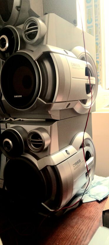 Musiqi mərkəzləri: 3800 w Güclü səs sistemi 2 Basoviki 2 Səs Kalonkaları var — 7