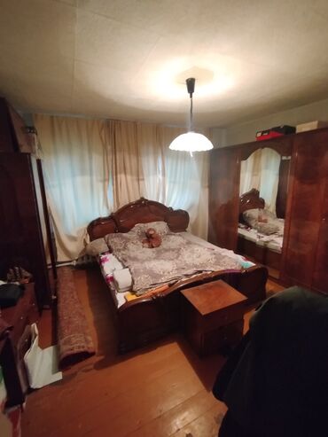 дом из балыкчы: Дом, 67 м², 4 комнаты, Собственник, Старый ремонт