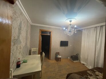 Həyət evləri və villaların satışı: Salam EV təcilli satillir pula ehtiyyac oldqu ücün aldiqim qiymətdən — 7