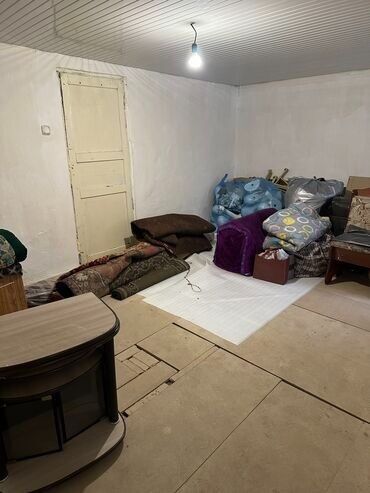 дом в красная речка: 60 кв. м, 2 бөлмө, Жертөлө, ороо, Забор, тосулган