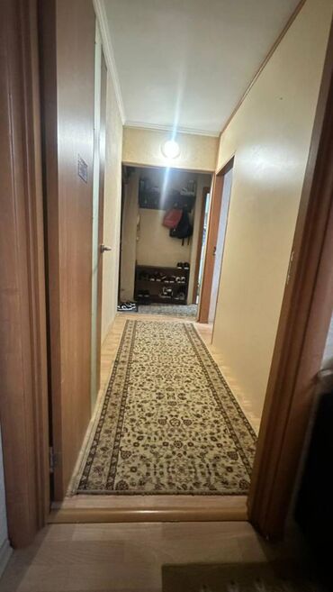 Продажа домов: 3 комнаты, 58 м², 104 серия, 3 этаж, Косметический ремонт