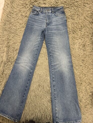 qaqa stili: Zara Mavi denim şalvar - Kəsim: düz/klassik kəsim, yüngül geniş