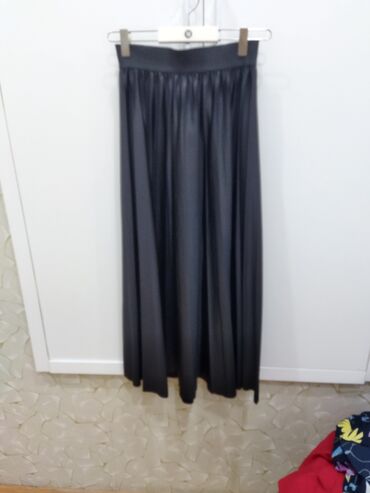 Gündəlik donlar: Bütün geyimlər S olcudur. hamısı çox az geyinilib. her biri 5 azn — 15