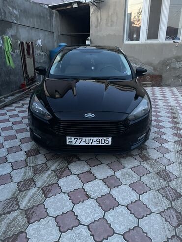 Ford: Ford Focus: 1 l | 2016 il 260 km Sedan — 1