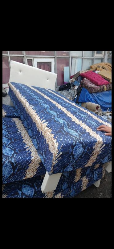 Sifarişlə digər mebel: Sifarisle ucuz qiymete taxt ve kravat sifarisleri qebul olunur