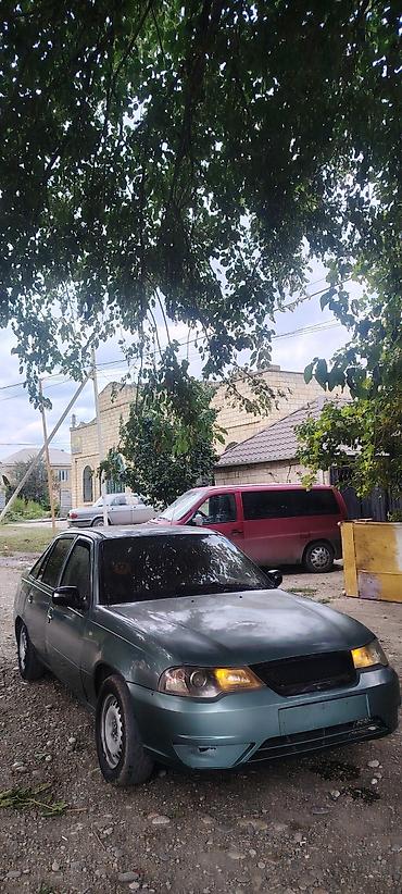 Daewoo: Model: Daewoo Nexia (sedan) Rəng: yaşıl/boz metalik Kuzov: 4 qapı — 4