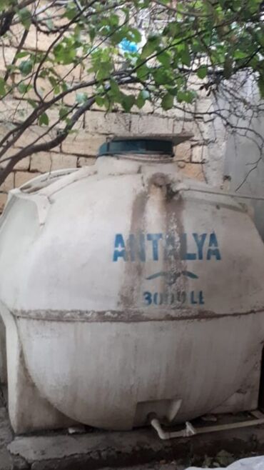 Baklar və çənlər: Bak, Plastik, 3000 l l
