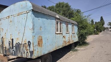 полики для авто бишкек цена: Продается вагон, находится в г. Кант. Стоимость синего 250000с