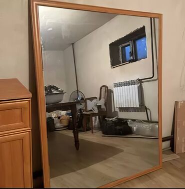 зеркало напольный: ПРОДАЮ ЗЕРКАЛО! Прямоугольное настенное зеркало в раме из светлого