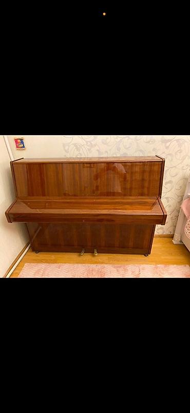 Geyer pianino Almaniya istehsalı, klassik dizaynlı, parlaq qəhvəyi