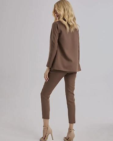 Пиджаки, жакеты: ПИДЖАКИ И КОСТЮМЫ ЖЕНСКИЕ НОВЫЕ Костюм тройка ярко-розовый Костюм — 20