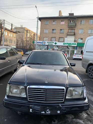 мошина тико: Mercedes-Benz 220: 1995 г., 2.2 л, Механика, Бензин, Седан