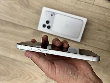 Apple iPhone: IPhone 17 Pro Max, Б/у, 256 ГБ, Белый, Зарядное устройство, Защитное стекло, Чехол, 99 % — 7