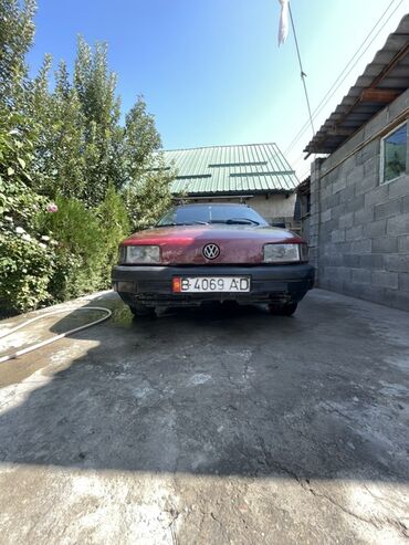 машина кж кара суу: Volkswagen Passat: 1991 г., 1.8 л, Механика, Универсал