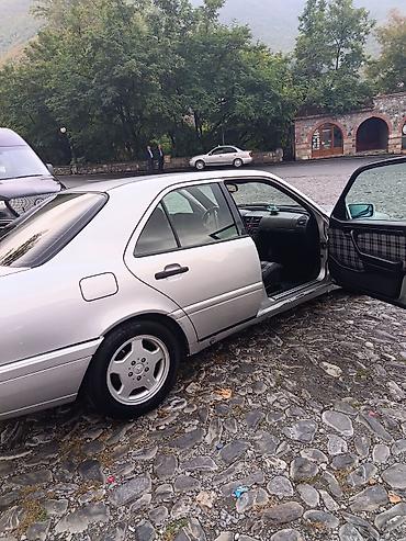masin maqintafon satisi: Mercedes-Benz C-Class: 1.8 l | Sedan — 5