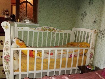 qiz otagi: Oğlan və qız üçün, İşlənmiş, Dördbucaq, Beşik, Dəst ilə, Matras ilə, Yellənmə mexanizm ilə