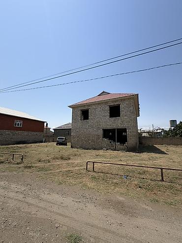 6 mikrorayon: 2 mərtəbəli yarımçıq tikili – fərdi yaşayış evi - Daş konstruksiya — 3