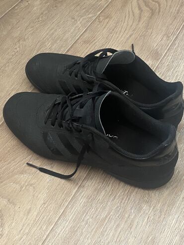 обувь адидас: Adidas’s original 🤩
Размер 42 
2700сом