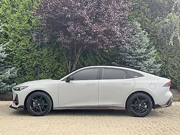 byd e1: Changan Uni-V: 2024 г., 1.5 л, Робот, Бензин, Лифтбек — 7