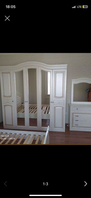 спальный гарнитур деревянный: Спальный гарнитур, Двуспальная кровать, Шкаф, Комод, цвет - Белый, Б/у