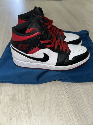 купить зимние кроссовки в бишкеке: Продаю новые кроссовки Nike air jordan (оригинал). Заказывал с сайта