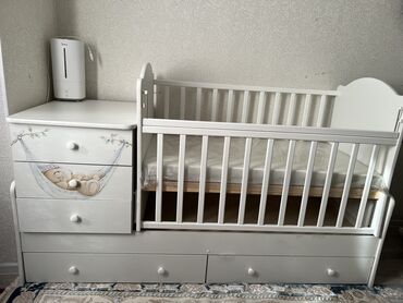 детские кроватки с люлькой внутри: Продается манежка -кроватка практически не лежал ребенок в ней