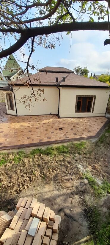 Həyət evləri və villaların satışı: Satış üçün fərdi yaşayış evi satılır.şəxsi tikili .ünvan novxanı — 8