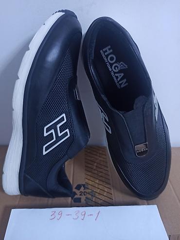 Кроссовки и спортивная обувь: Распродажа остатков очень удобных в ношении ботасов из натуральной — 28