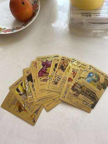 Qızılı rəngli kolleksiya Pokémon kartları dəsti - Mövzu: Pokémon