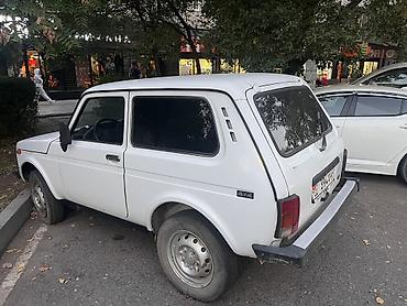 ваз 2109 белая: ВАЗ (ЛАДА) 4x4 Нива: 2004 г., 1.7 л, Внедорожник — 6