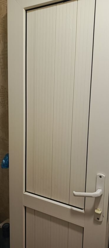 Çəngəllər: İşlənmiş Plastik qapı Ünvandan götürmə